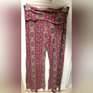 Geo print flare pant size small